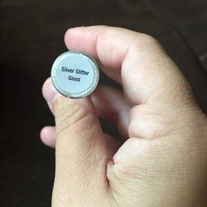 Silver glitter gloss lipsense